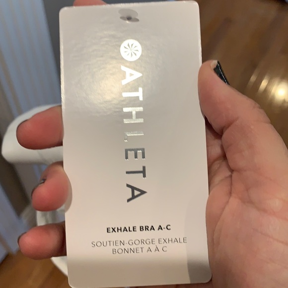 Athleta white Exhale Bra in Powervita - Picture 3 of 7
